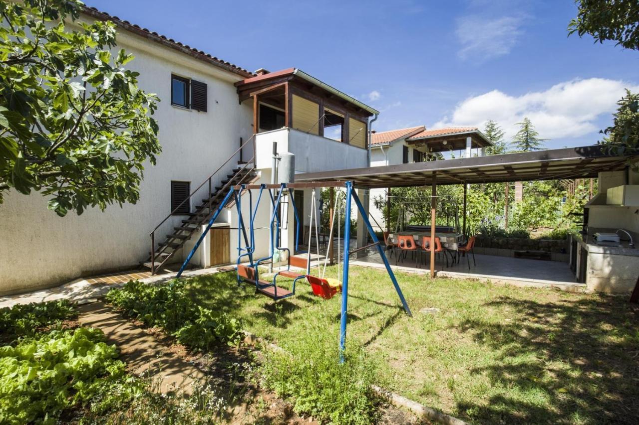 Apartment Vili ปิเนซิตซี ภายนอก รูปภาพ